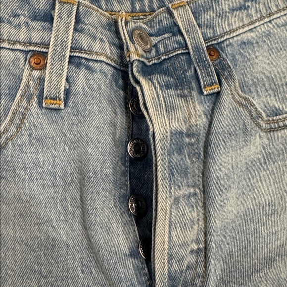 Levi's 501 S Light Wash Denim Jeans - Picture 2 of 5